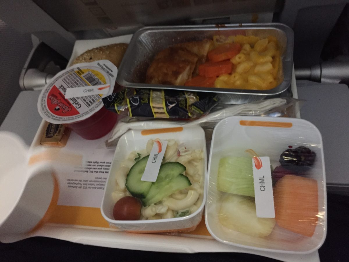 flying Lufthansa with kids, Lufthansa kids meal