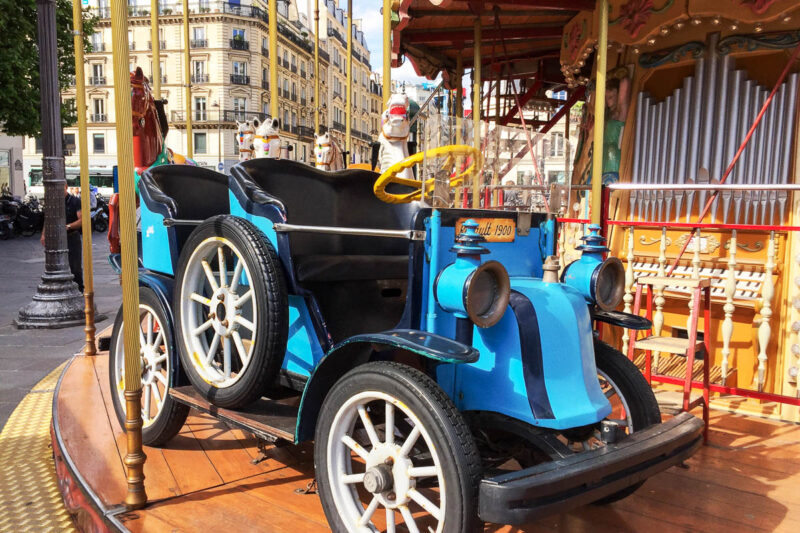 Paris marais carousel