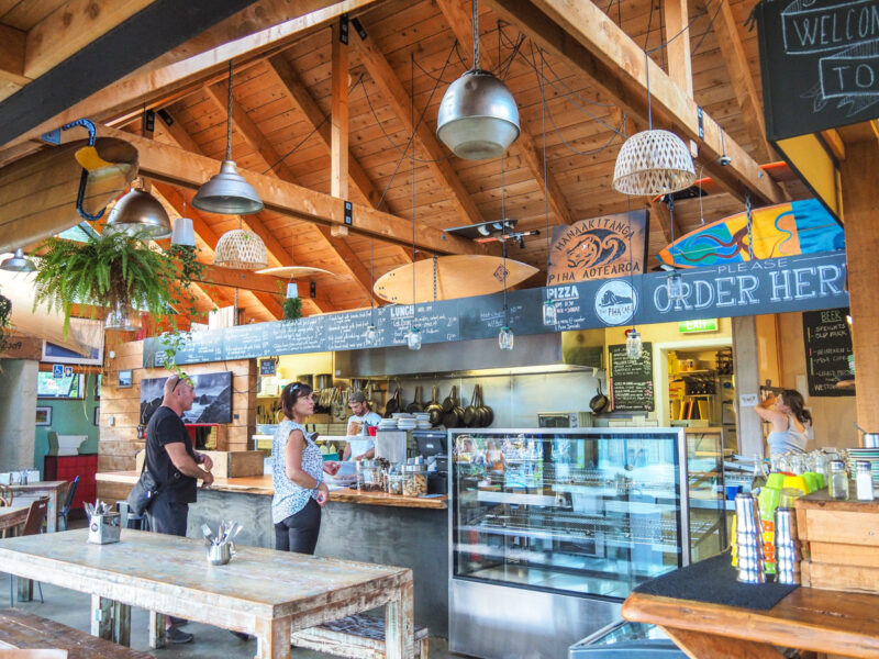 where to eat near Piha Beach