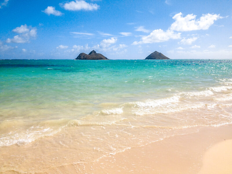 Lanikai beach - snorkeling, splashing and beautiful views on Oahu