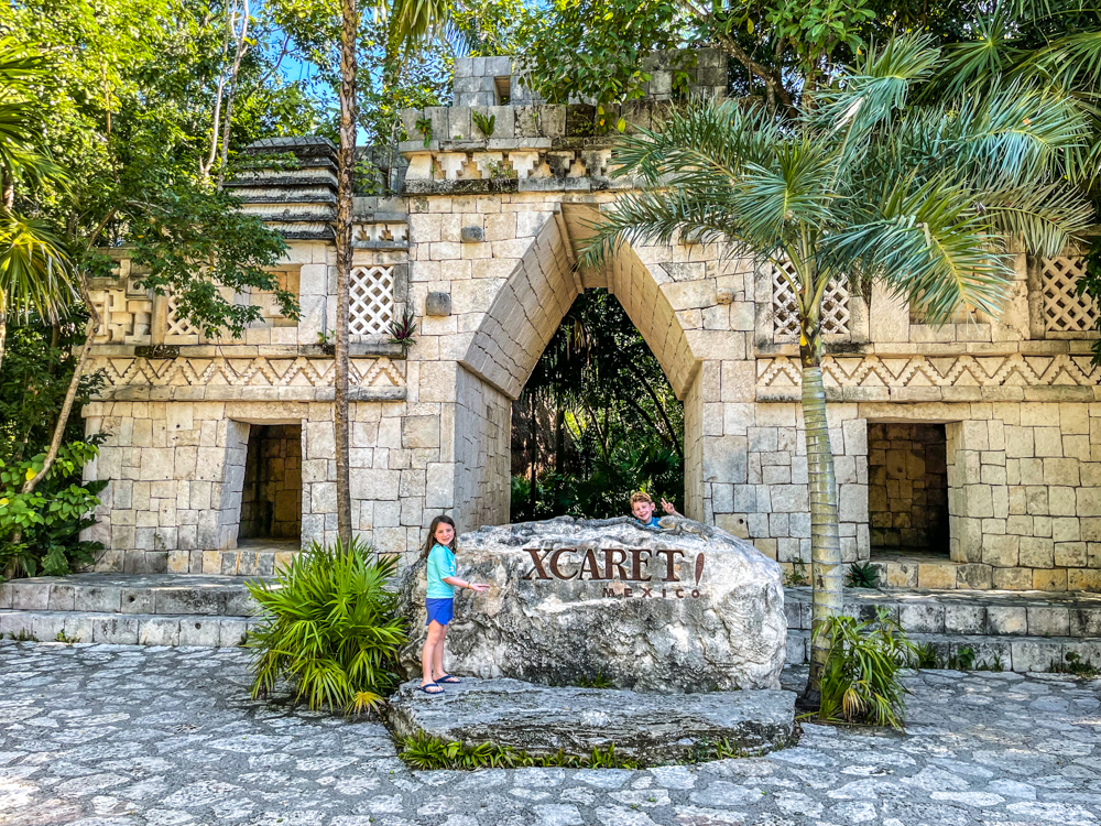 is it safe to travel to xcaret mexico