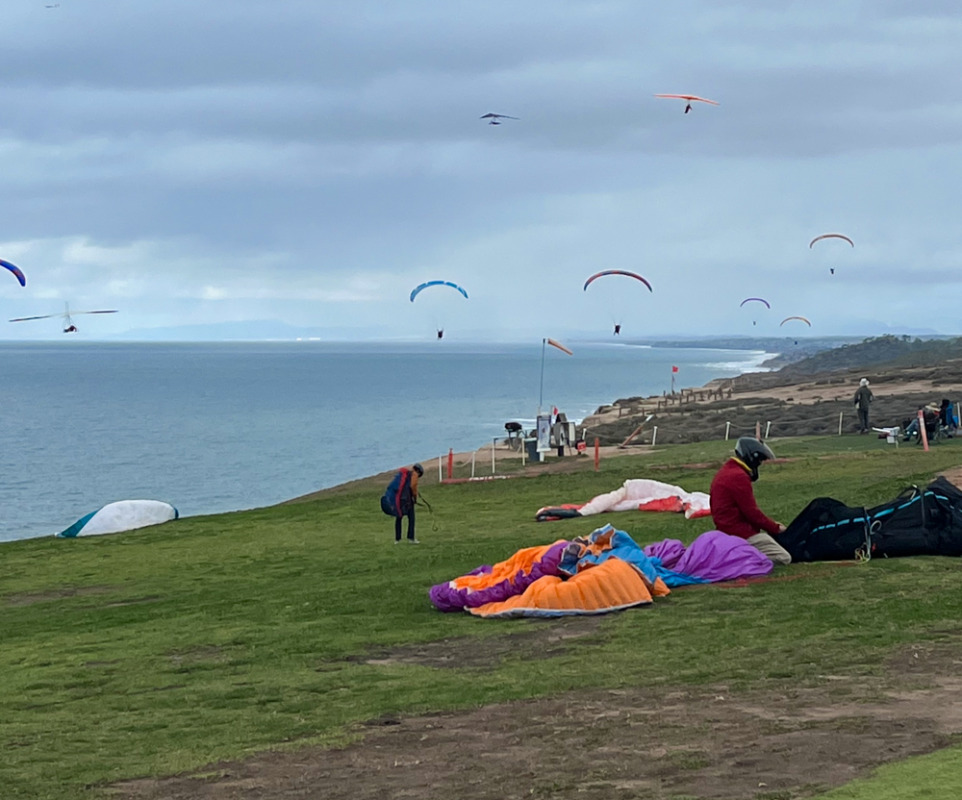 things to do in La Jolla - paragliding