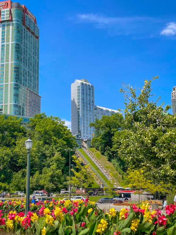 tour from montreal to niagara falls