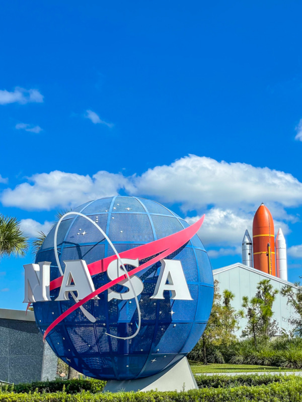 why visit kennedy space center