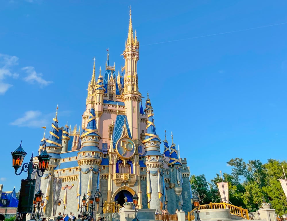 UPDATE: Walt Disney World Slowly Phasing Out Complimentary Plastic