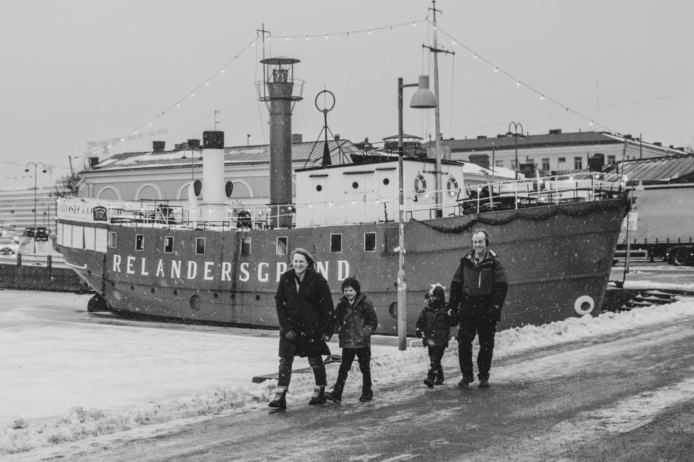 Family photo shoot in Helsinki with kids