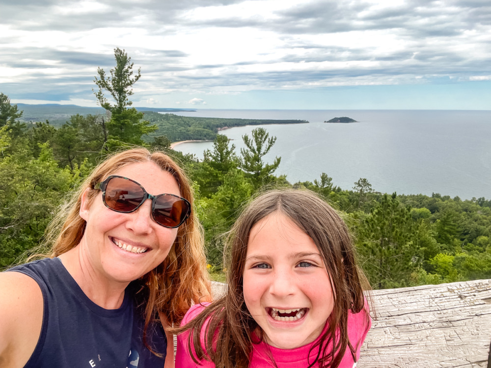 visit munising michigan