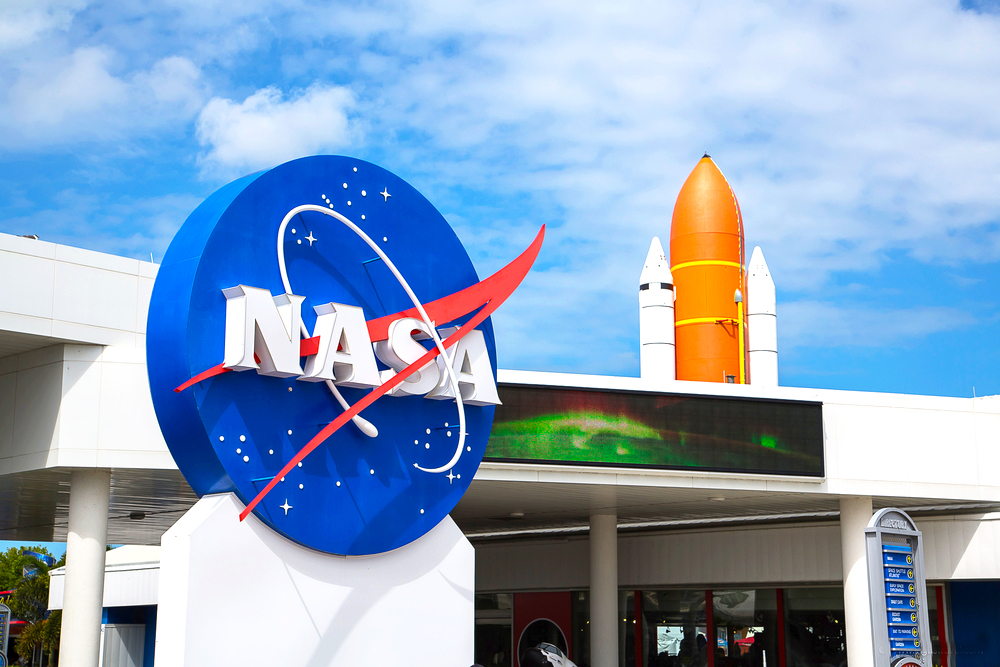 why visit kennedy space center